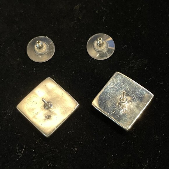 Kingman Turquoise Purple Dahlia Pierced Earrings set in 925 Silver - Picture 10 of 12